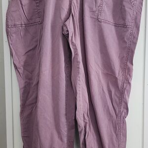 Sonoma Women's Cropped Pants in Soft Mauve